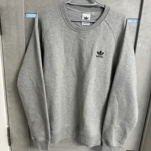 Світшот Кофта Adidas XL-L розмір!