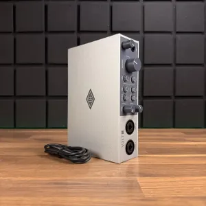 Universal Audio Volt 2 (БЕЗКОШТОВНА Доставка!)