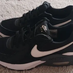 Кросівки Nike Air Max Excee оригінал