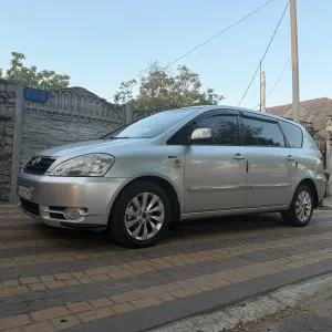 Продам Toyota Avensis Verso 2002 р.в.