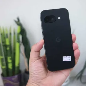Google Pixel 9a 8/128GB (Obsidian) Neverlock гарний стан