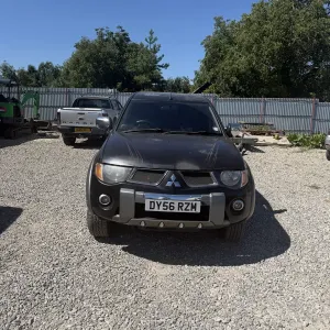 Mitsubishi l200 пікап міцубісі л200