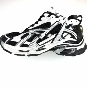 Кроссовки Balenci-ga Runner Black White / Новые / Люкс 1:1 - 43 и 44 размеры