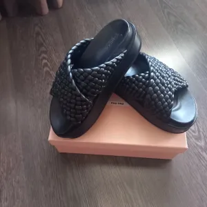 Женские шлёпки бренд BADURA
