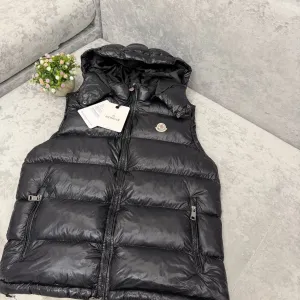 Жилетка Moncler