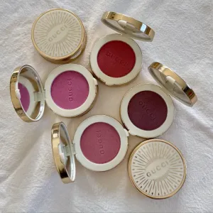 Румяна Gucci Glow Blush