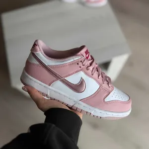 Nike Dunk Low Pink Velvet. Жіночі кросівки. Оригінал. Демісезон