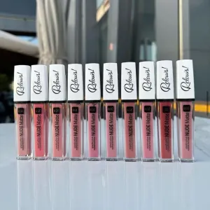 Матова помада NUDE MATTE COMPLIMENTI Relouis. Комплімент