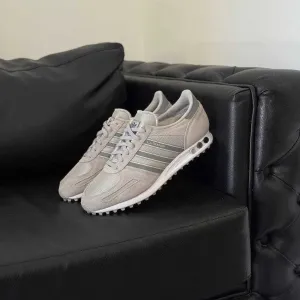 Кроссовки большой размер мужские класичні кросівки adidas LA Trainer OG замш [Оригінал] дивіться інші оголошення автора є більше 500 моделей