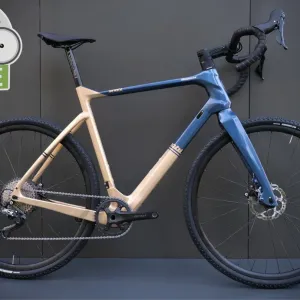 Гравійний карбоновий велосипед Bianchi Arcadex GRX 812  Як новий