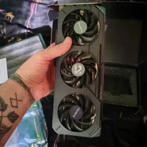 Відеокарта Gigabyte Radeon RX 9060 XT Gaming OC 16GB (GV-R9060XTGAMING OC-16GD)
