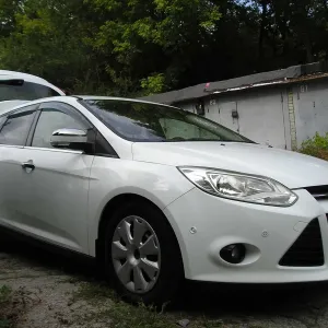 Ford  Focus  Universal   2.0  Turbo  disel  automat  Идеал.  Макс.  комплект.