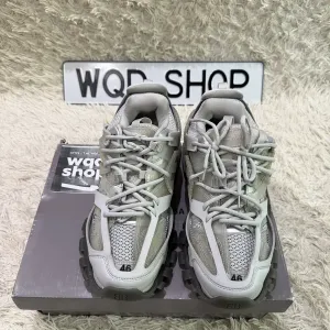 Balenciaga track 46