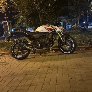 Honda Hornet 600CB (2009року).