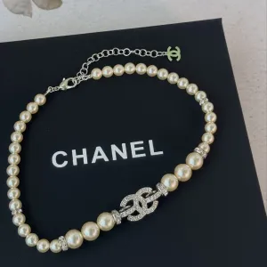 Кольє та чокери chanel нові, з камінням та перлинками