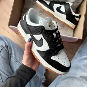 Nike SB Dunk Low Black Croc