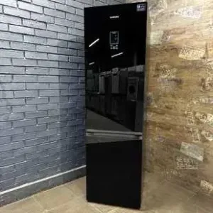 Премиум холодильна техніка  Samsung  No Frost є різні розміри та типи