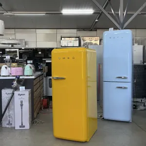 Ексклюзивний холодильник SMEG FAB 28 LYW жовтого кольору