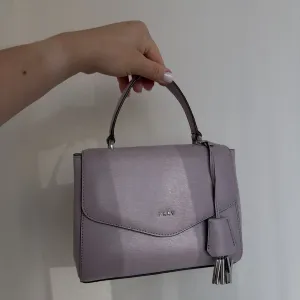 Жіноча сумка DKNY