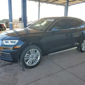 Audi Q5 Premium Plus 2018 - надійний кросовер з потужністю 252 к.с.