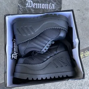 Demonia  stomp 08