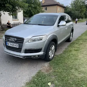 Продам Audi Q7 находу