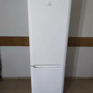 Продам дешевий холодильник б/у Indesit TI22W NoFrost.Робочий.Доставлю.