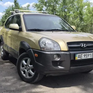Hyundai tucson 2.7