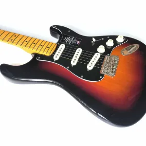 Новий Fender® American Professional Classic Stratocaster® '2025 3-Tone Sunburst