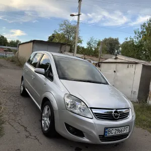 Opel Zafira 2010 рік 1.7 дизель