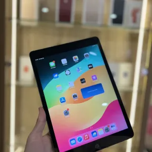 iPad 8th 128 gb Space Gray 2020 року 10.2 WIFI планшет з гарантією для ігор малювання навчання та роботи  ios 26