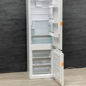Виставка Двокамерний холодильник Liebherr ICNe 5133 NoFrost.DynaCool A+++ IceMaker