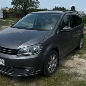 Продам Volkswagen Touran 1.6 дизель 2013