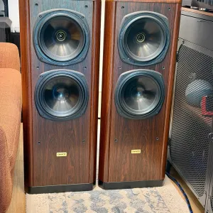Tannoy Definition D700 — Dual Concentric, точечный источник, британская сборка | оригинал, палисандр, из Германии