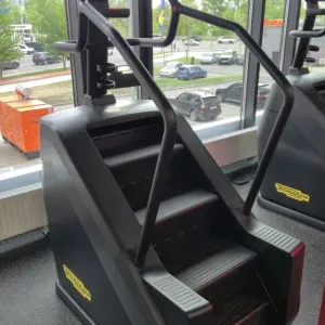 Сходи-степпер Technogym Climb Live 9000