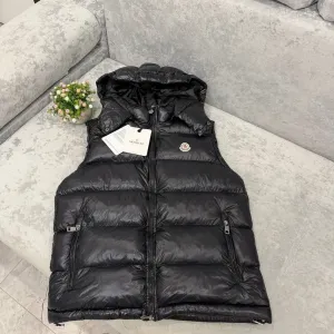 Безрукавка/Жилетка Moncler Maya чорна S, M, L, XL, XXL | Бірки | Преміальна якість | Стильна модель | ДЕШЕВО | ОРИГІНАЛ