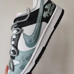 Nike Dunk Low оригінальні кросівки