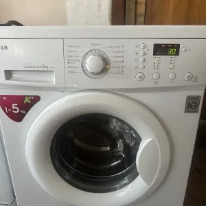 Пральна машина вузька LG FH0J3NDN0 .(Вузька) Стиральная Машина