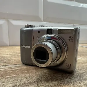 Продам цифровий фотоаппарат Canon A1100IS