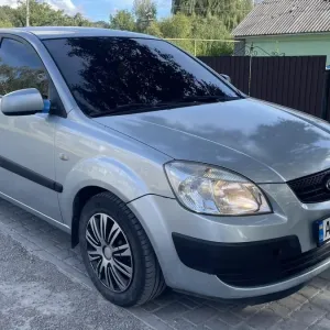 Продам кия ріо в гарному стані