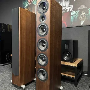 Акустическая система Acoustic Energy AE 520