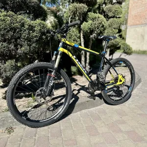 Велосипед Trek Elite 8.9