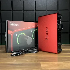 Focusrite Scarlett 2i2 4th gen (БЕЗКОШТОВНА доставка)
