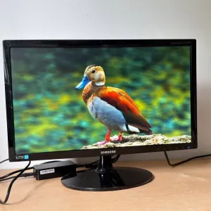 Монітор Samsung SyncMaster 22” / Full HD / DVI / VGA