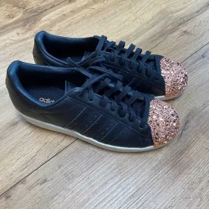 Adidas Superstar оригінал кросівки 38 і 44 розмір