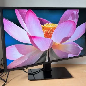 Професійний дисплей Samsung OM32H 32″ Full HD / 1000 ніт