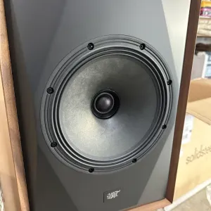 MoFi Sourcepoint 8 - коаксіальна HI-FI акустика