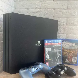 PlayStation 4 Pro 1TB (CUH-7208B) • 2 джойстики + 2 гри