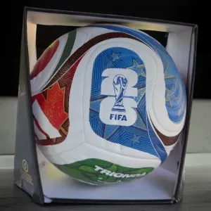 Мяч футбольний Adidas Trionda  2026 в подарунковій коробці мяч адідас Тріонда 2026 розмір 5