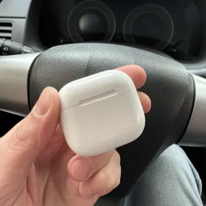 Apple airpods 4 active noise